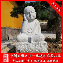 寺廟小和尚石雕廠家 禪意石雕小沙彌圖片 佛教小和尚石雕價(jià)格
